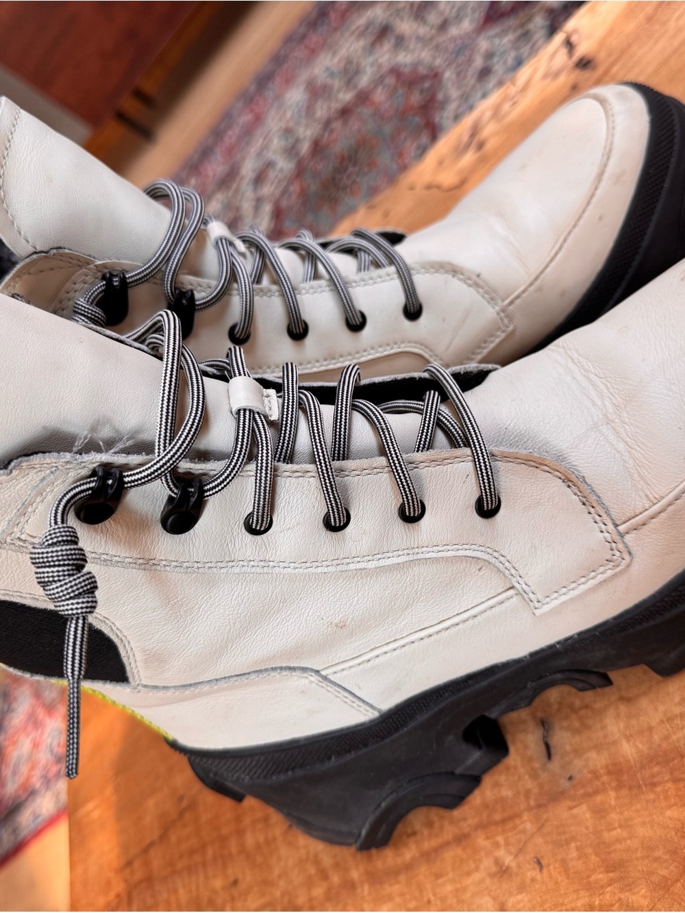 Sorel Women’s BREX White Leather Lace-Up Chunky Sole Boots Waterproof 8.5